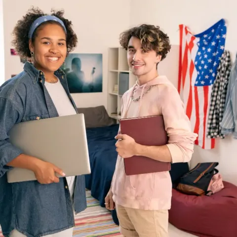 The Difference Between Paid Internships and Sponsored Internships in the USA