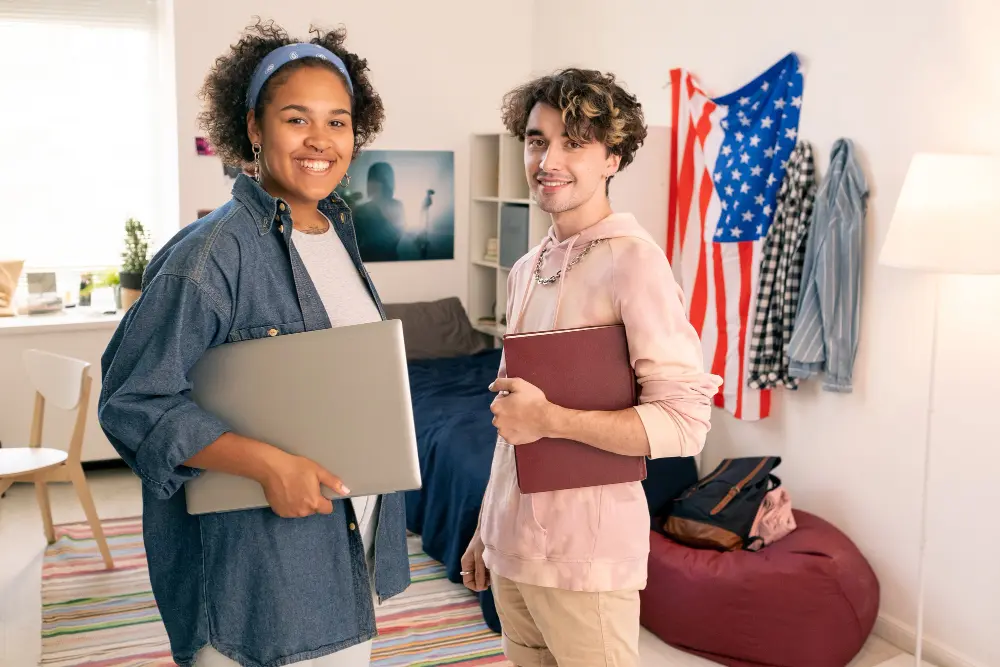 The Difference Between Paid Internships and Sponsored Internships in the USA